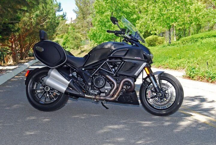 Ducati DiavelStrada (2013)