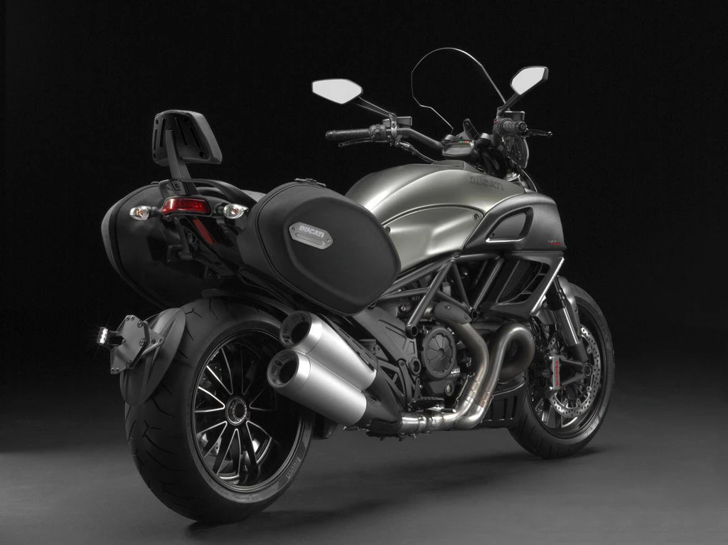 Ducati DiavelStrada (2013)