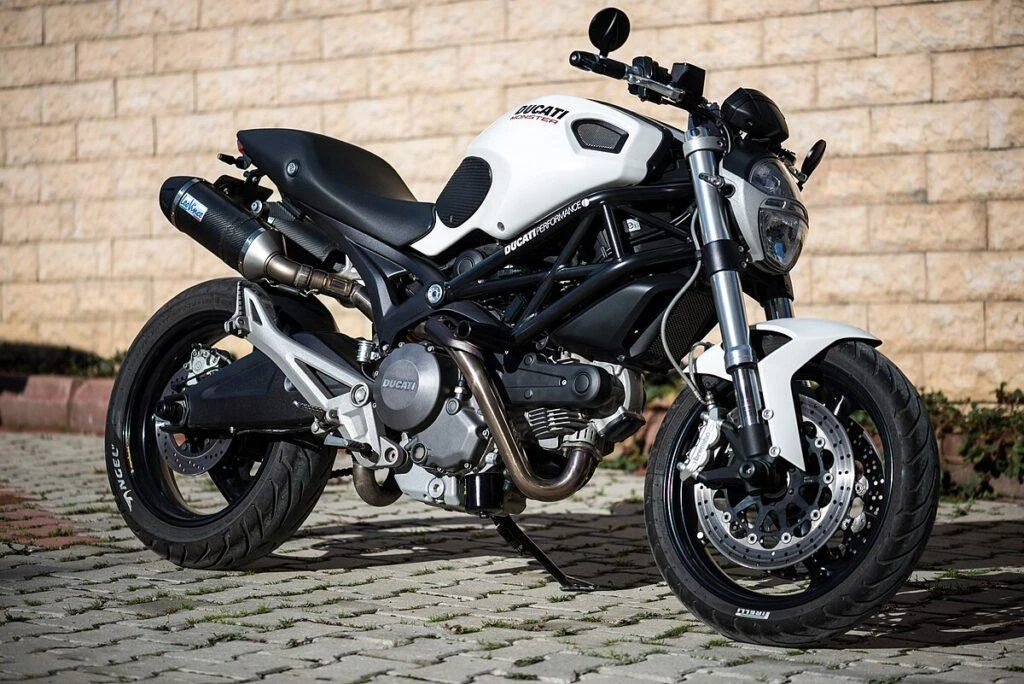 Ducati Monster 696 (2013)