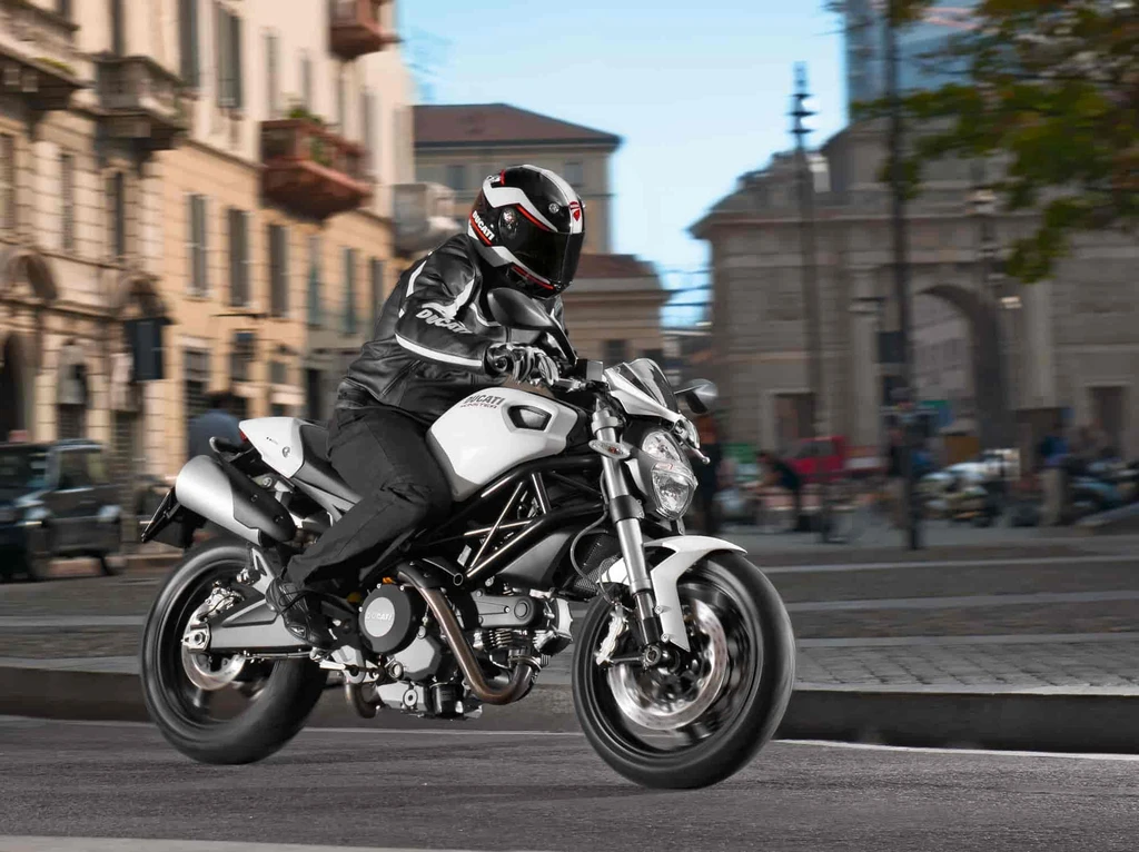 Ducati Monster 696 (2013)