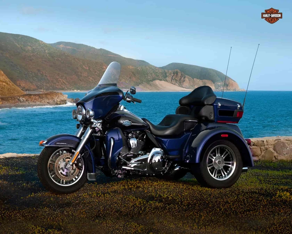 Harley Davidson FLHTCUTG Tri Glide Ultra Classic (2013)