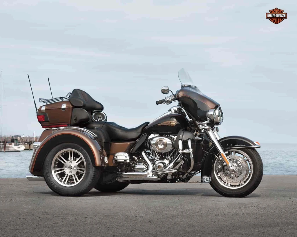 Harley Davidson FLHTCUTG Tri Glide Ultra Classic (2013)