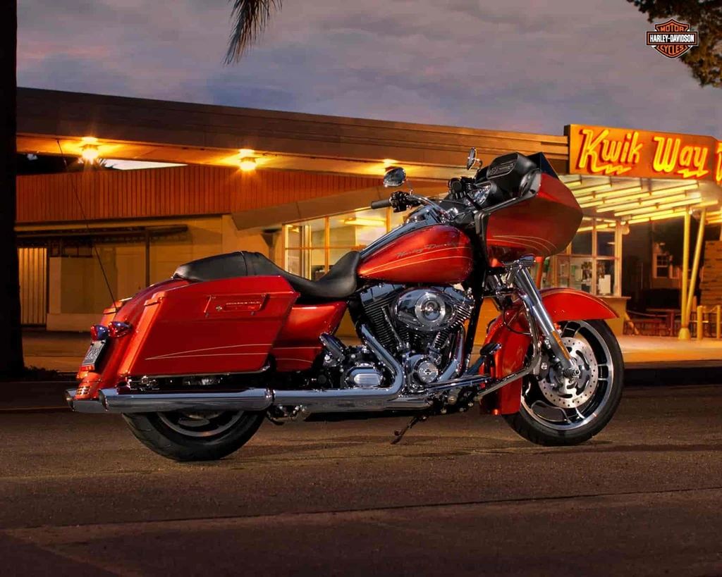 Harley Davidson FLTRX Road Glide Custom (2013)