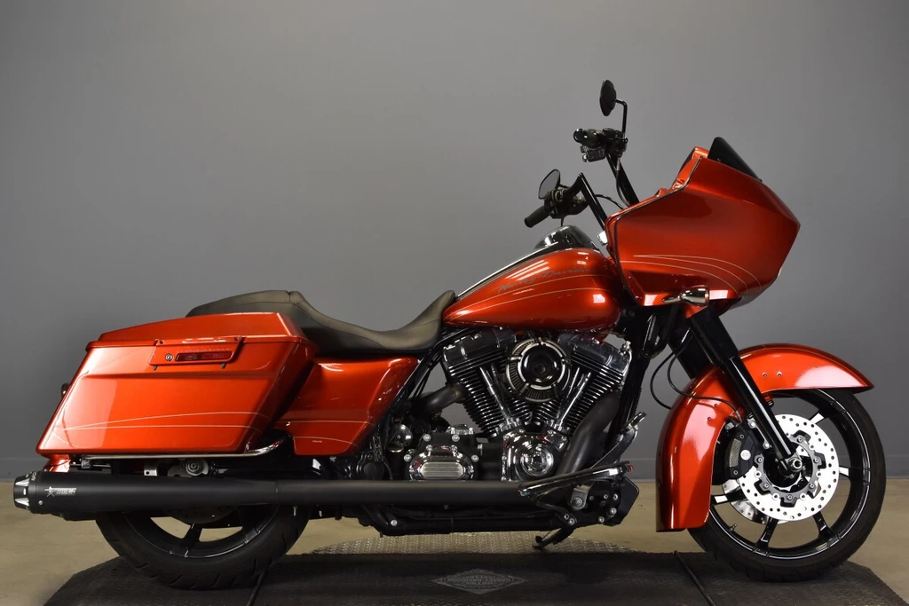 Harley Davidson FLTRX Road Glide Custom (2013)
