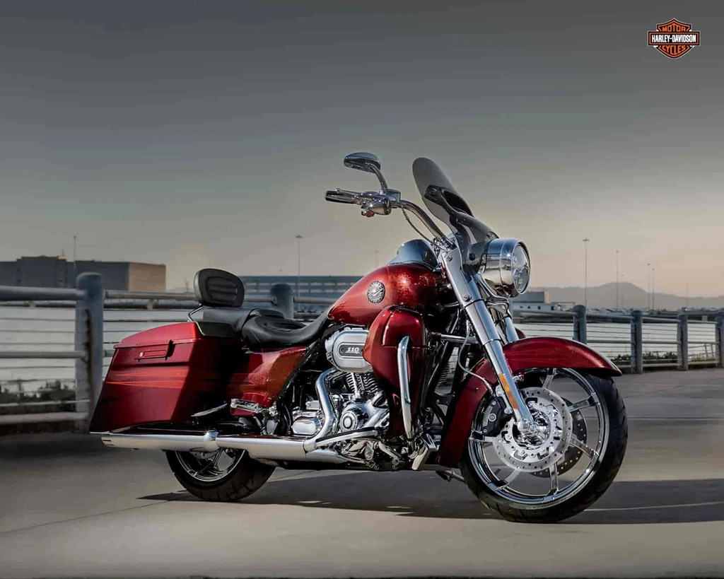 Harley Davidson FLHR-SE5 Road King CVO 110th Anniversary Edition (2013)