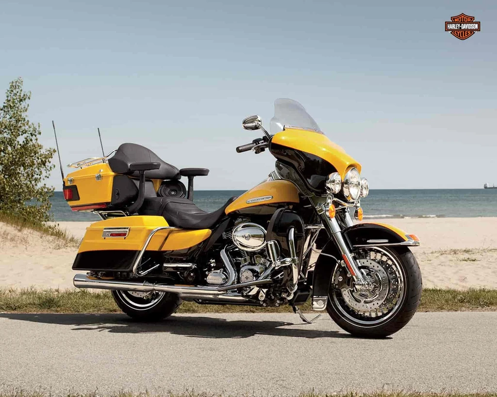 Harley Davidson FLHTK Electra Glide Ultra Limited110th Anniversary (2013)