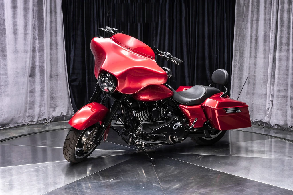 Harley Davidson FLHX Street Glide (2013)