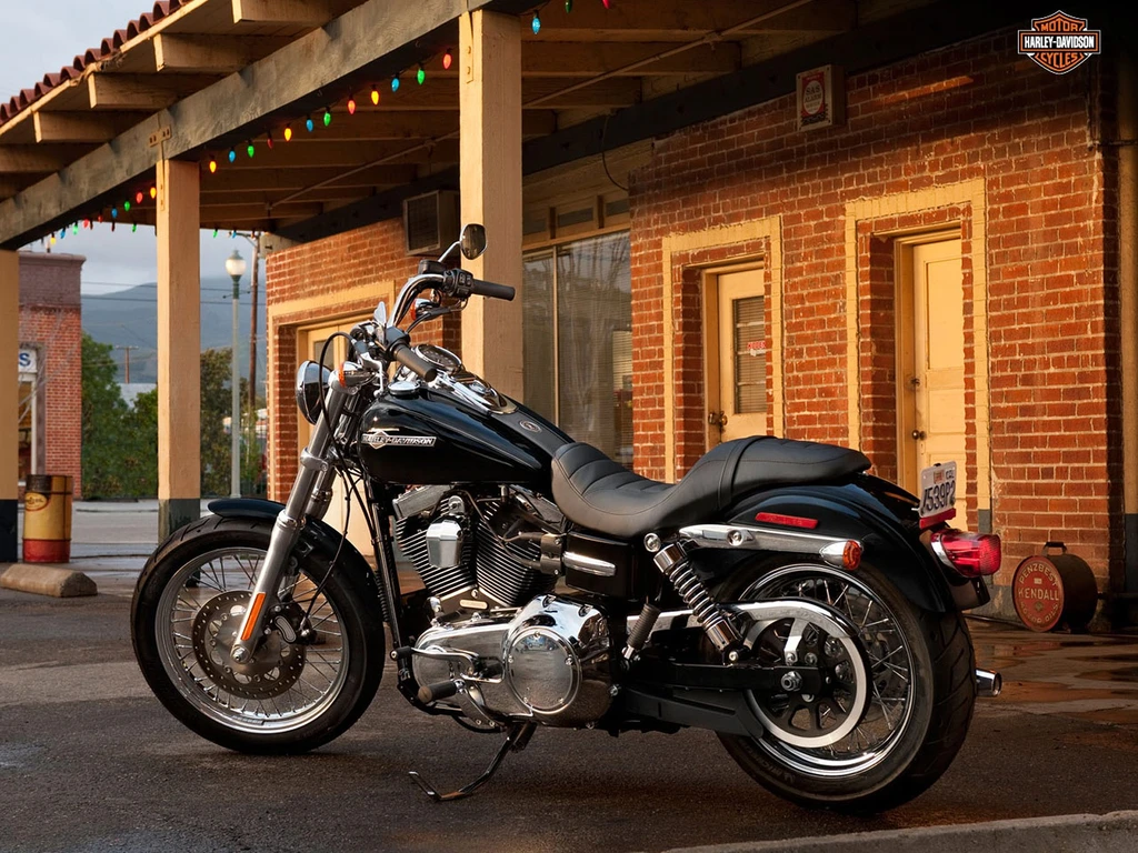 Harley Davidson FXDC Dyna Super Glide Custom 110th Anniversary Edition (2013)