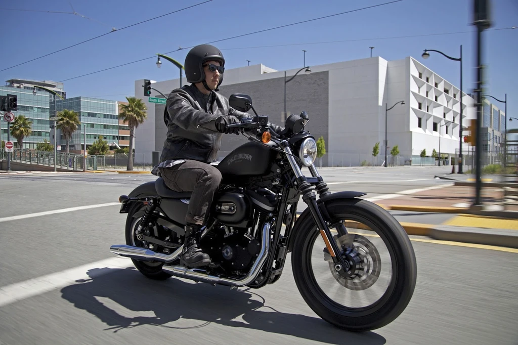 Harley Davidson XL 883NIron Special Edition (2013)