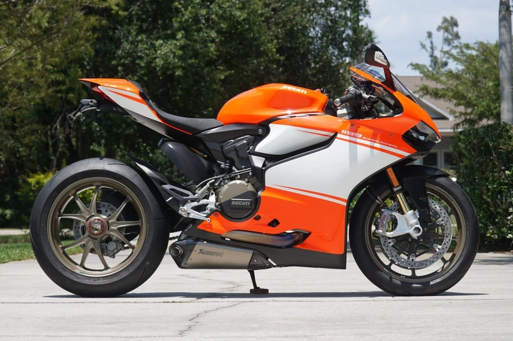 Ducati 1199 PanigaleSuperLeggera (2014)