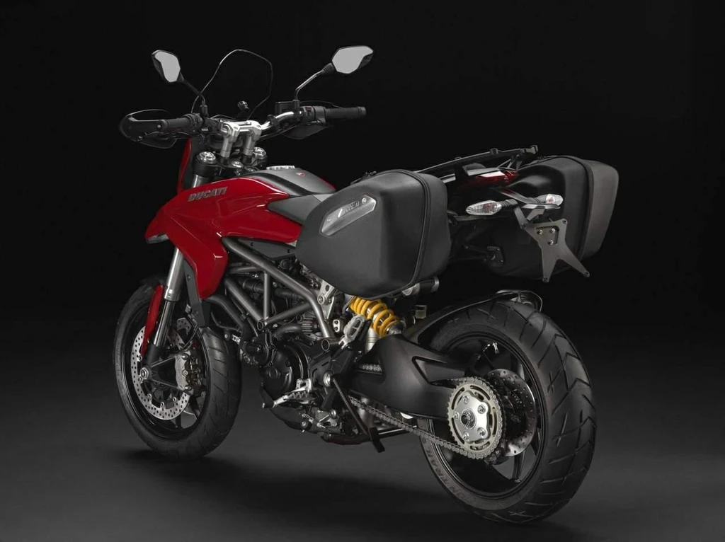 Ducati Hyperstrada 820 (2014)