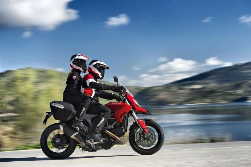 Ducati Hyperstrada 820 (2014)