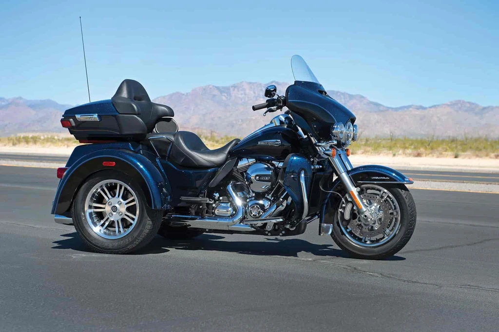 Harley Davidson FLHTCUTG Tri Glide Ultra Classic (2014)