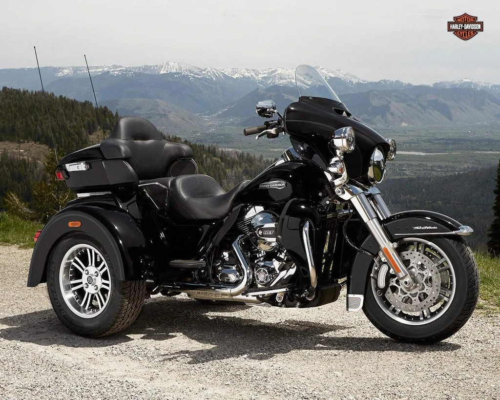 Harley Davidson FLHTCUTG Tri Glide Ultra Classic (2014)