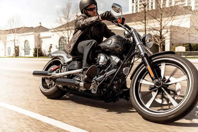 Harley Davidson FXSB Softail Breakout (2014)