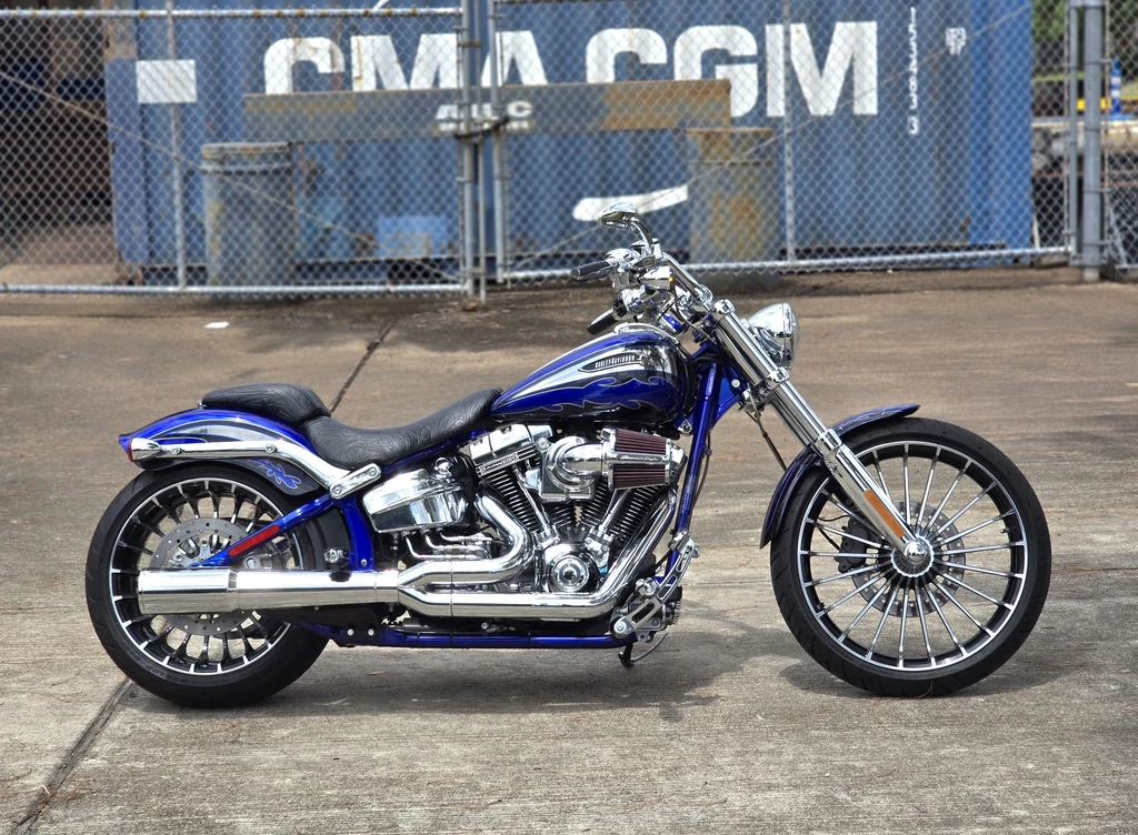 Harley Davidson FXSB-SE Breakout CVO (2014)