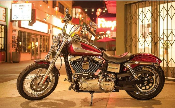Harley Davidson Dyna Street Bob (2014)