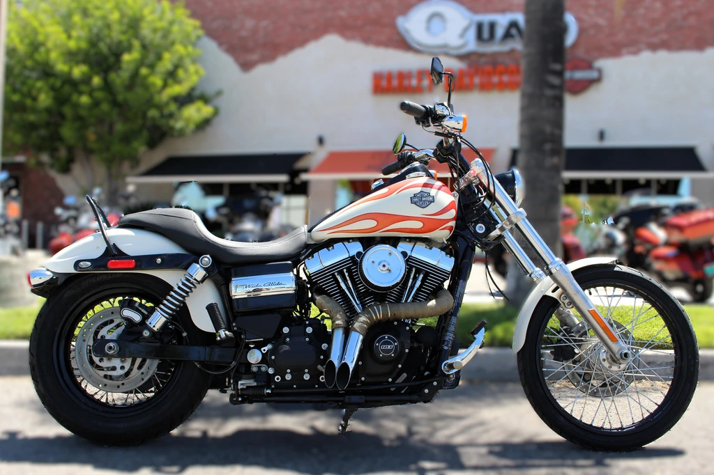 Harley Davidson FXDWG Dyna Wide Glide (2014 - 2015)