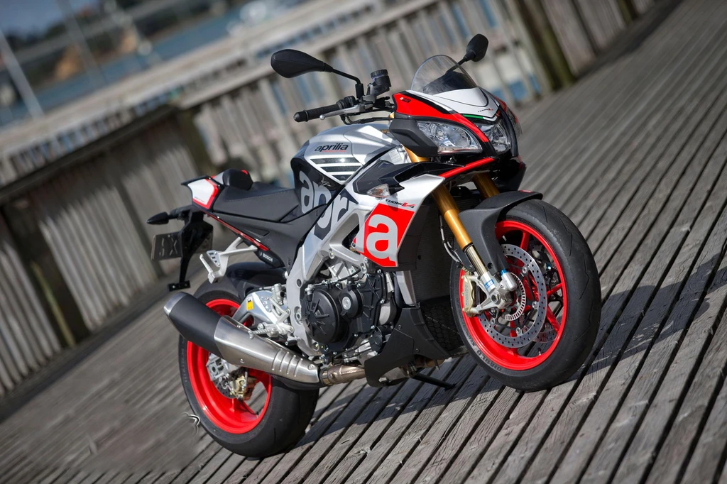 Aprilia Tuono 1100 Factory. (2015 - 2016)