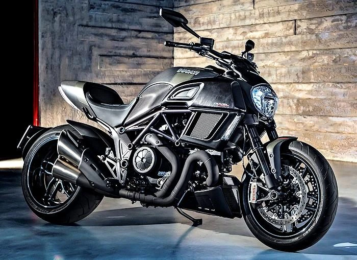 Ducati Diavel (2015 - 2016)