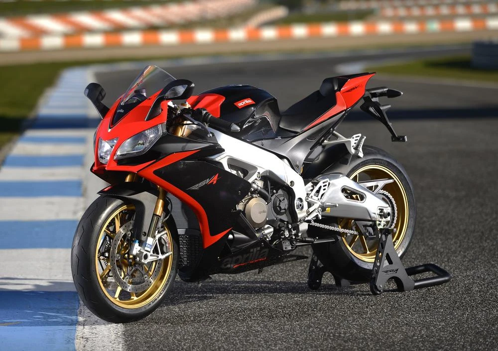 Aprilia RSV-4APRC Factory (2015)