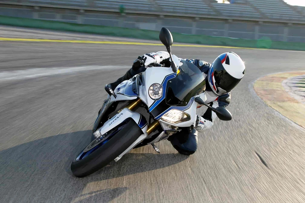 BMW HP 4 (2015)