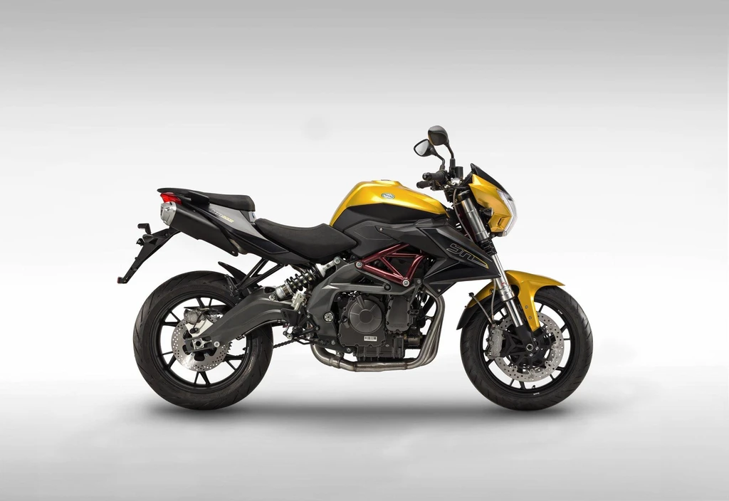 Benelli BN 600R (2015)