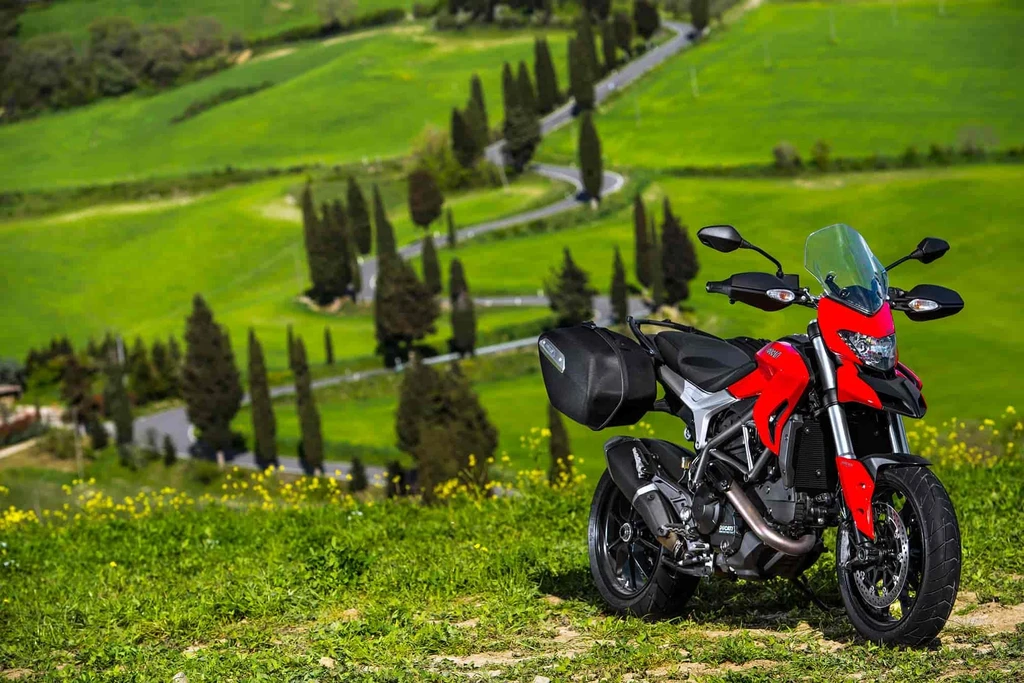Ducati Hyperstrada 820 (2015)