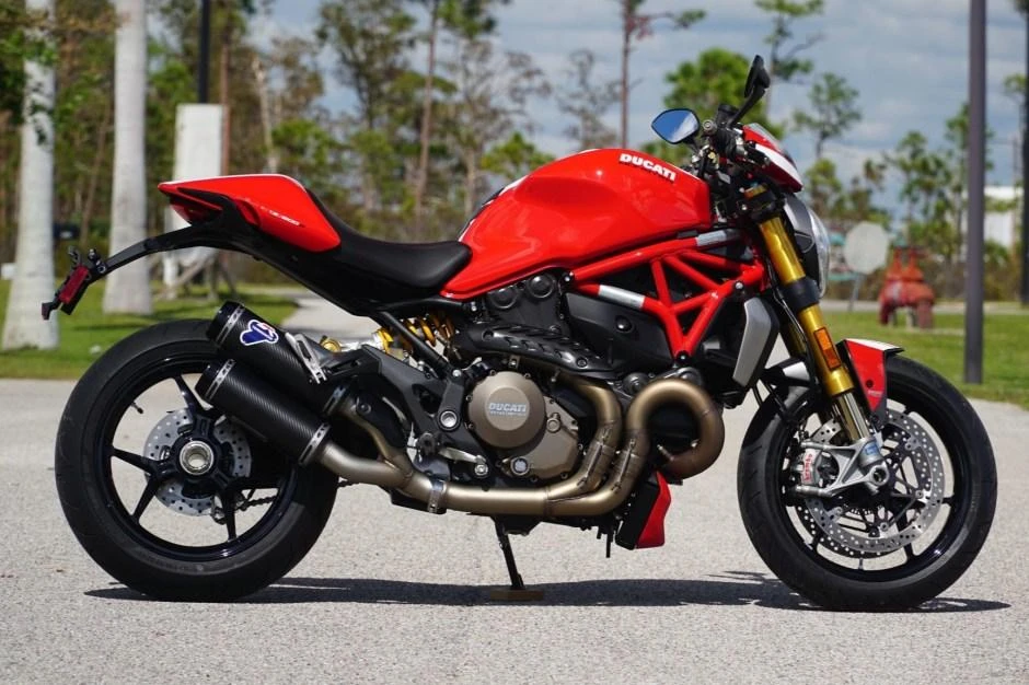 Ducati Monster 1200 S Stripe (2015)
