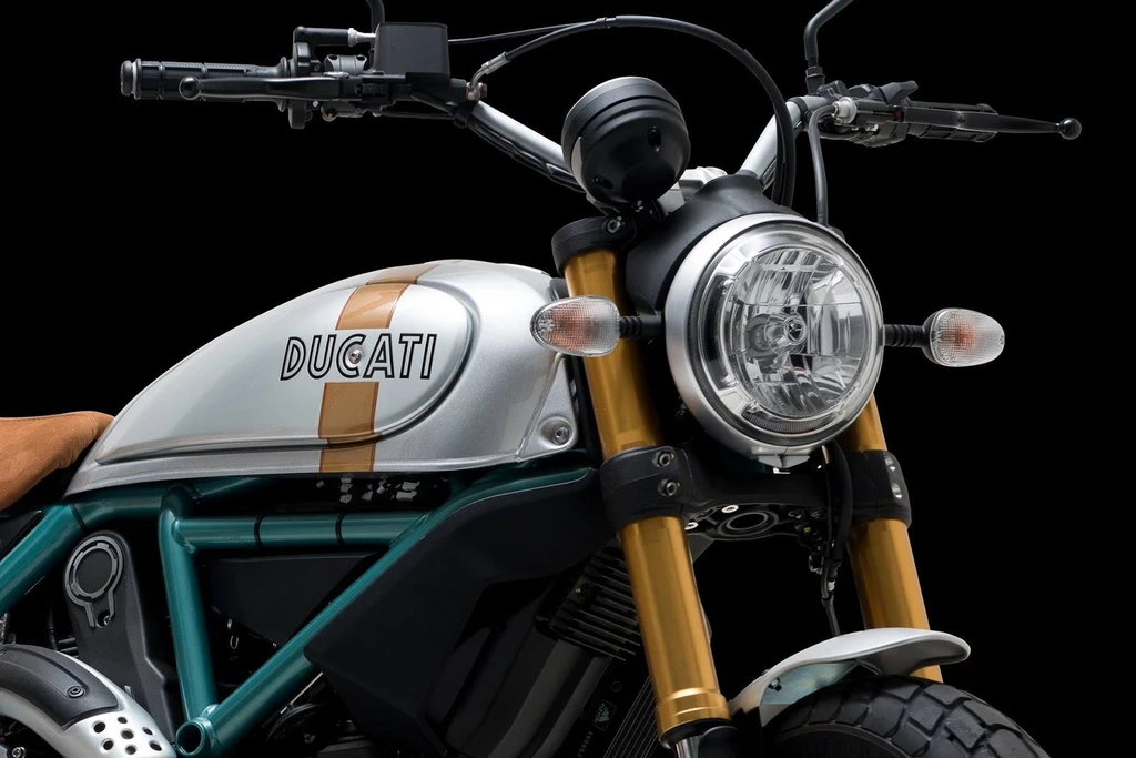 Ducati ScramblerPaul Smart Replica Special Edition (2015)