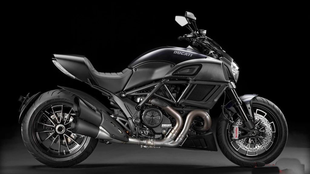 Ducati Diavel Carbon (2016)