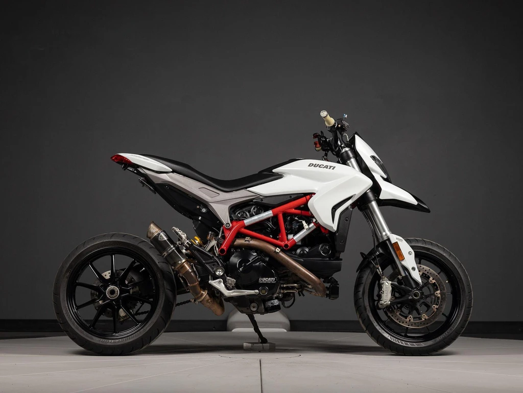 Ducati Hyperstrada 939 (2016)