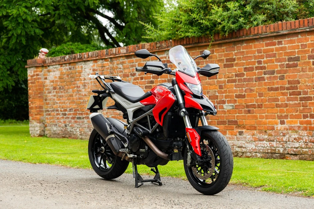 Ducati Hyperstrada 939 (2016)