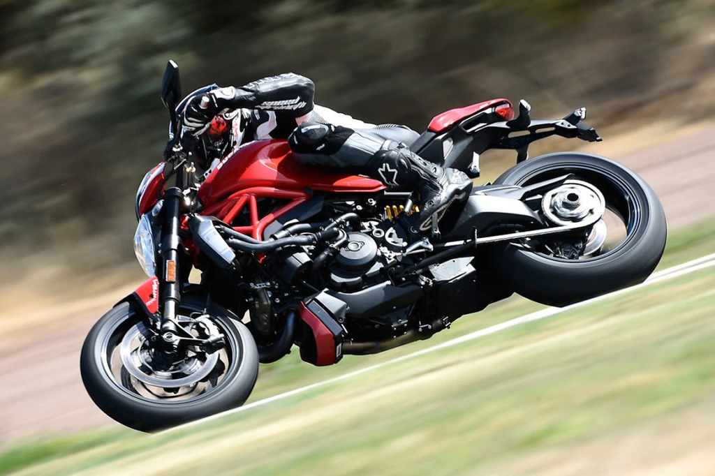 Ducati Monster 1200R (2016)
