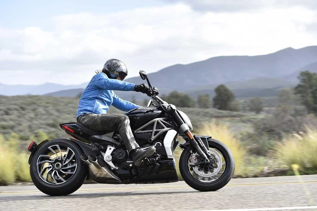 Ducati XDiavel S (2016)