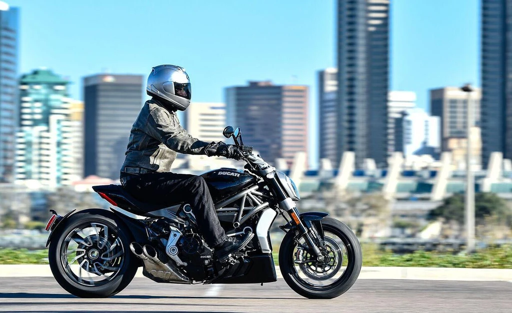 Ducati XDiavel S (2016)