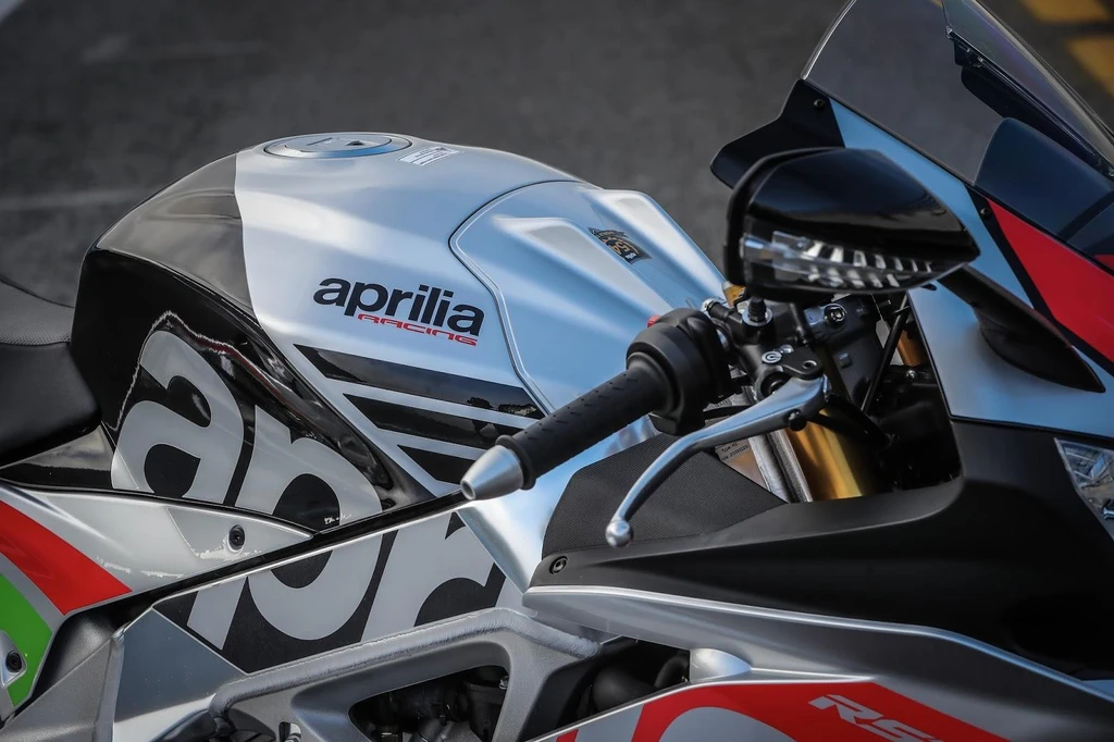 Aprilia RSV-4RF (2017)