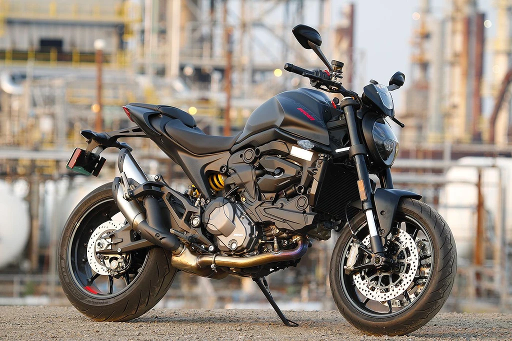 Ducati Monster & Monster Plus (2021)