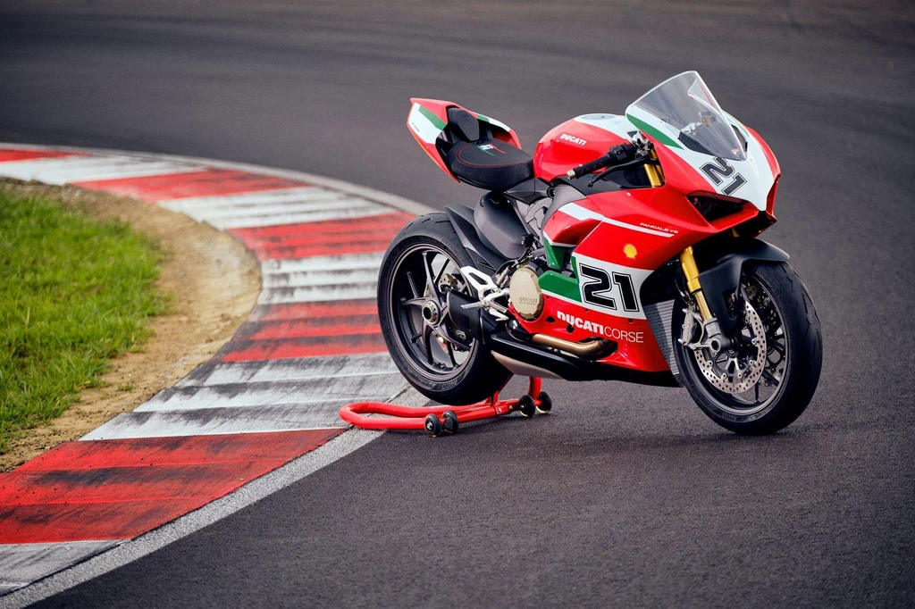 Ducati Panigale V2 Bayliss 1st Champion 20th Anniversary (2021)