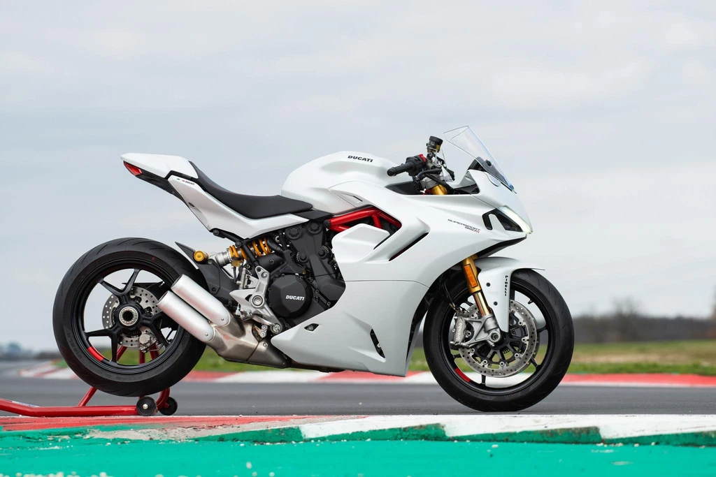 Ducati Supersport 950 (2021)