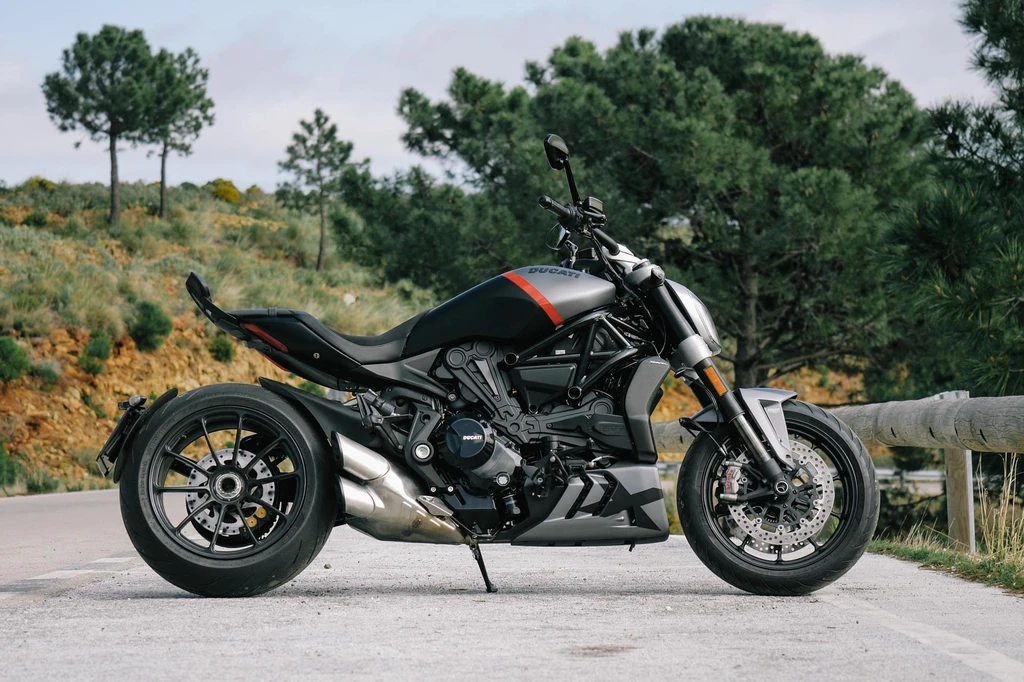 Ducati XDiavel Black Star (2021)