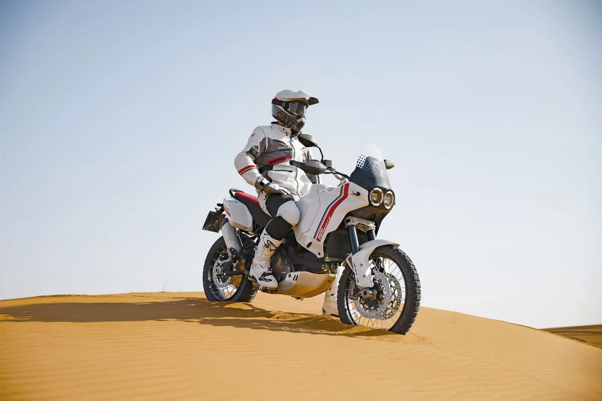 Ducati DesertX (2022)