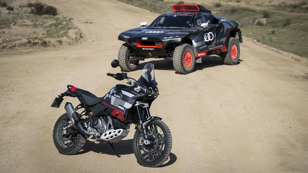 DucatiDesertX RS Q e-tron Special Edition (2022)