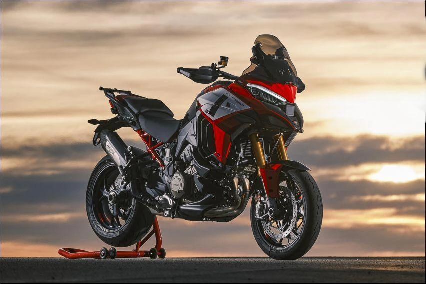 Multistrada V4 Pikes Peak (2022)