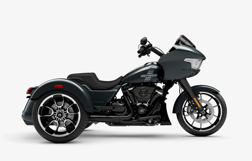 2026-harley-davidson-road-glide-3-4-throttlecraze.com