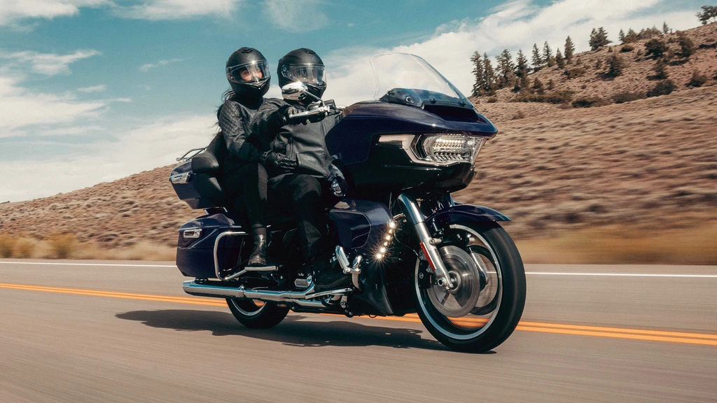 2026-harley-davidson-road-glide-limited-6-throttlecraze.com