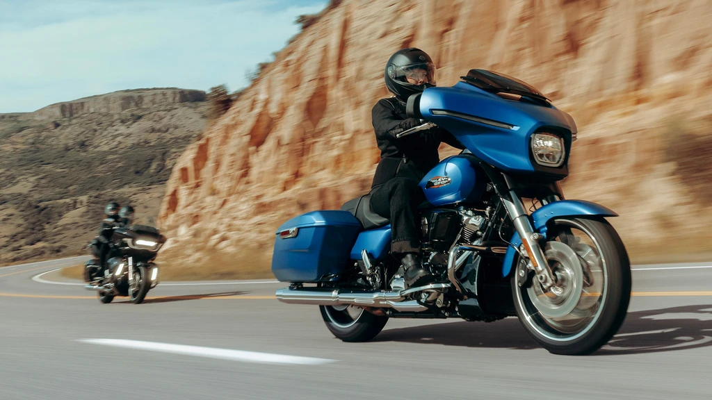 2026-harley-davidson-street-glide-6-throttlecraze.com