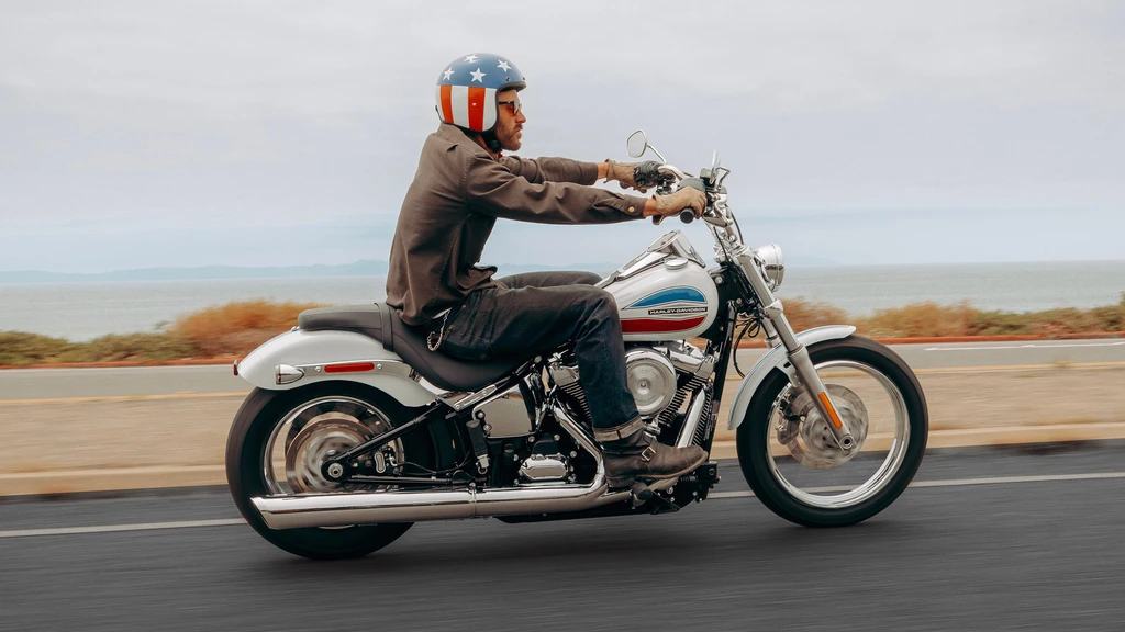 2026-harley-davidson-super-glide-3-throttlecraze.com
