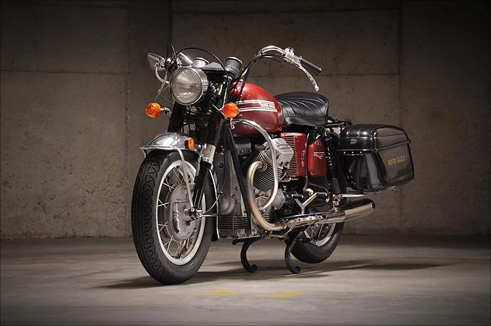 Moto Guzzi 850GT (1970 - 71)