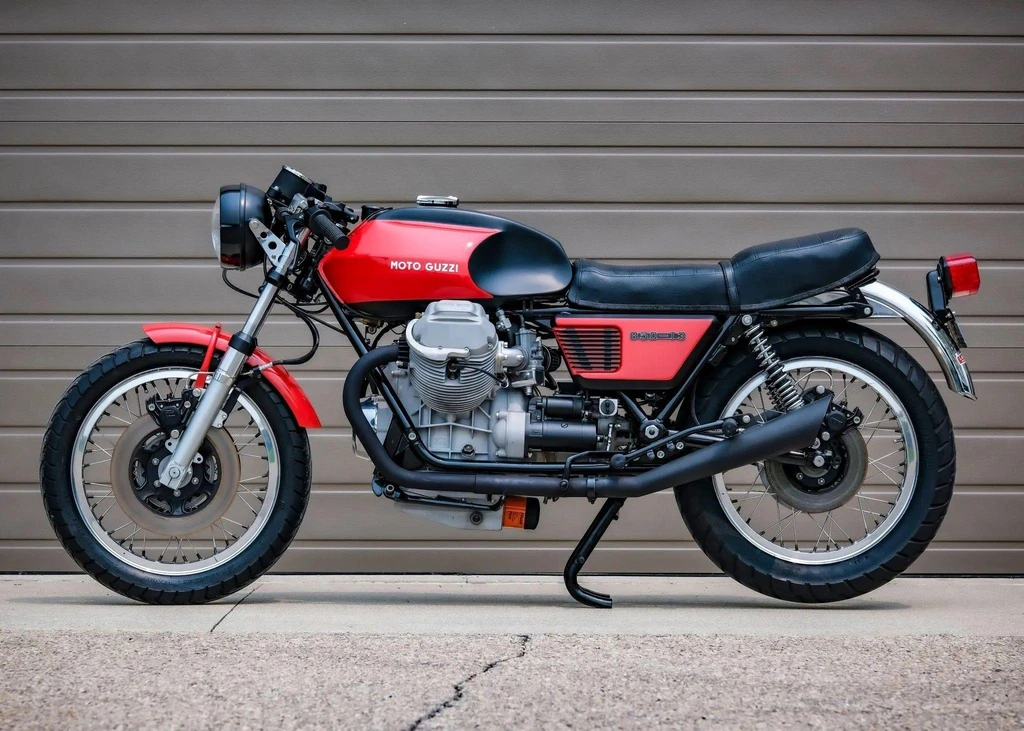 Moto Guzzi 850 T3 Windshield (1975)